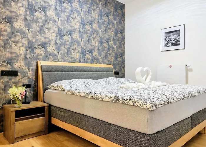 Grand - Wellness Luxusni S Velkou Virivkou, Saunou, Kuchyni A Venkovnim Posezenim V Centru Harrachova *