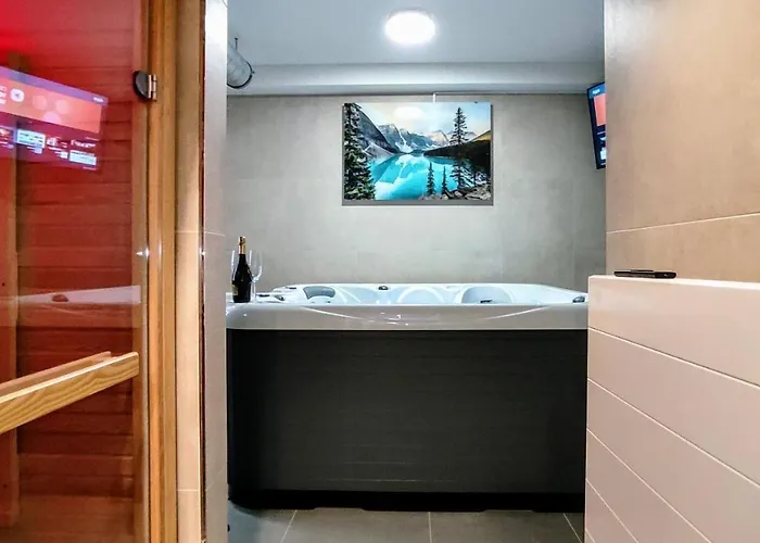 Grand - Wellness Luxusni S Velkou Virivkou, Saunou, Kuchyni A Venkovnim Posezenim V Centru Harrachova * 하라포프